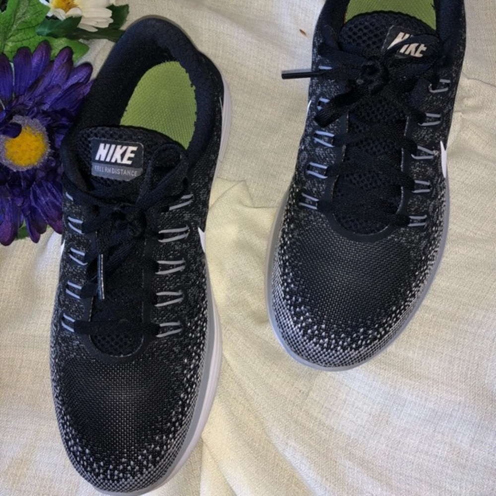 Nike Womens Shoes Sz. 8 - Picture 2 of 8